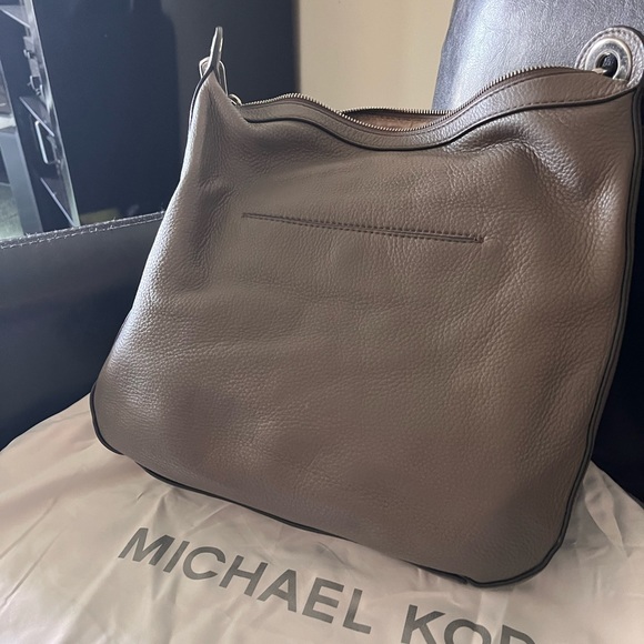 MK Bag - Picture 7 of 8